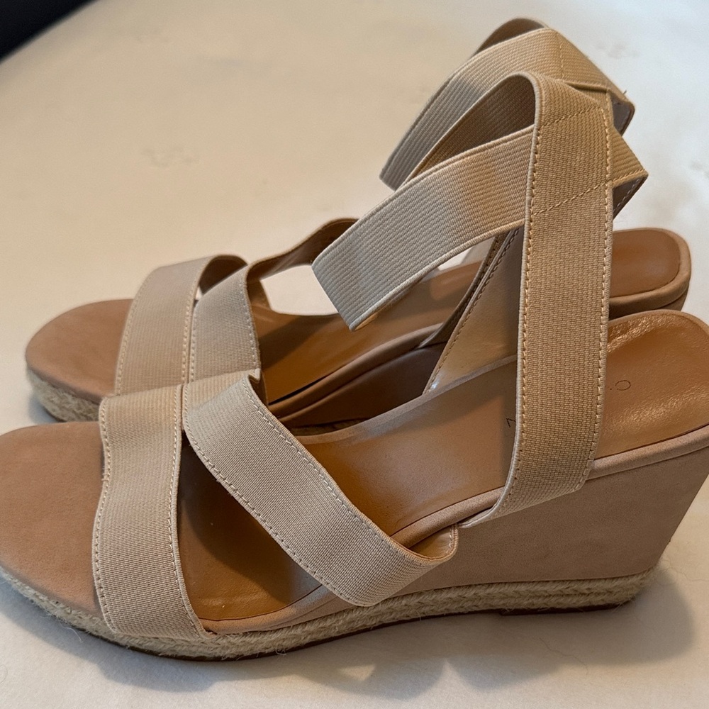 Caslon from Nordstrom like new strappy sandals  8.5 Nude